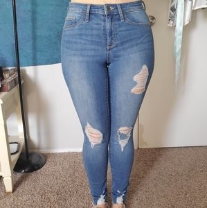 High Rise Distressed Denim Jegging